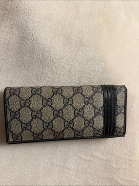 Gucci Coated Canvas Continental Wallet Gucci Credit Card holder Authentic